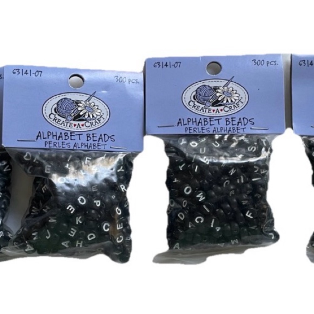 ALPHABET BEADS 4 Packs x 300 PCS Black and White For CRAFT Jewelry Making NEW
